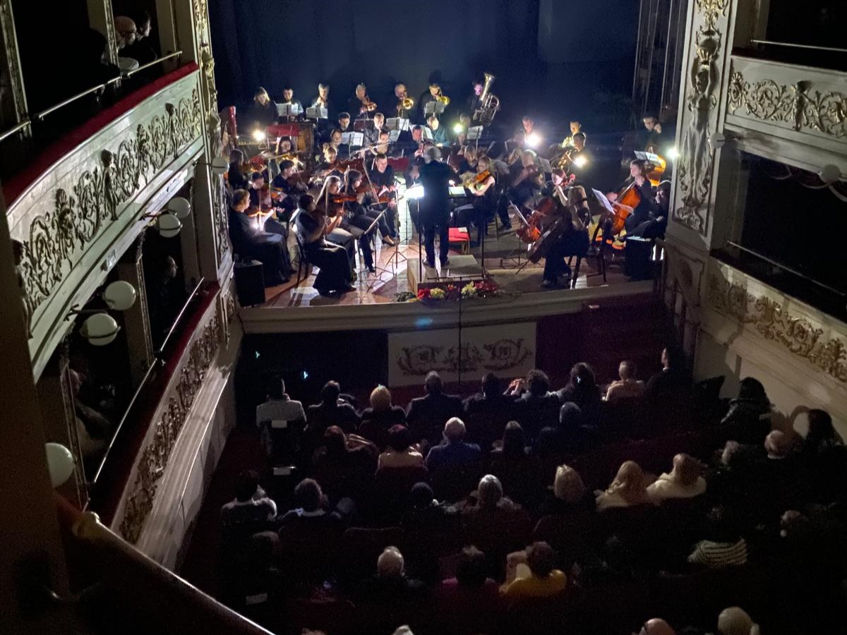 Grande successo e tanti applausi per il concerto di Capodanno al Teatro Rossetti di Vasto