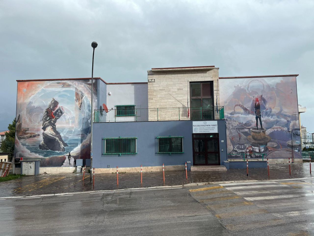 Terminato il murales sulle pareti del liceo Pantini Pudente