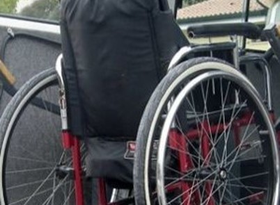 Trasporto disabili, il Comune contesta alla nuova ditta l’interruzione di pubblico servizio